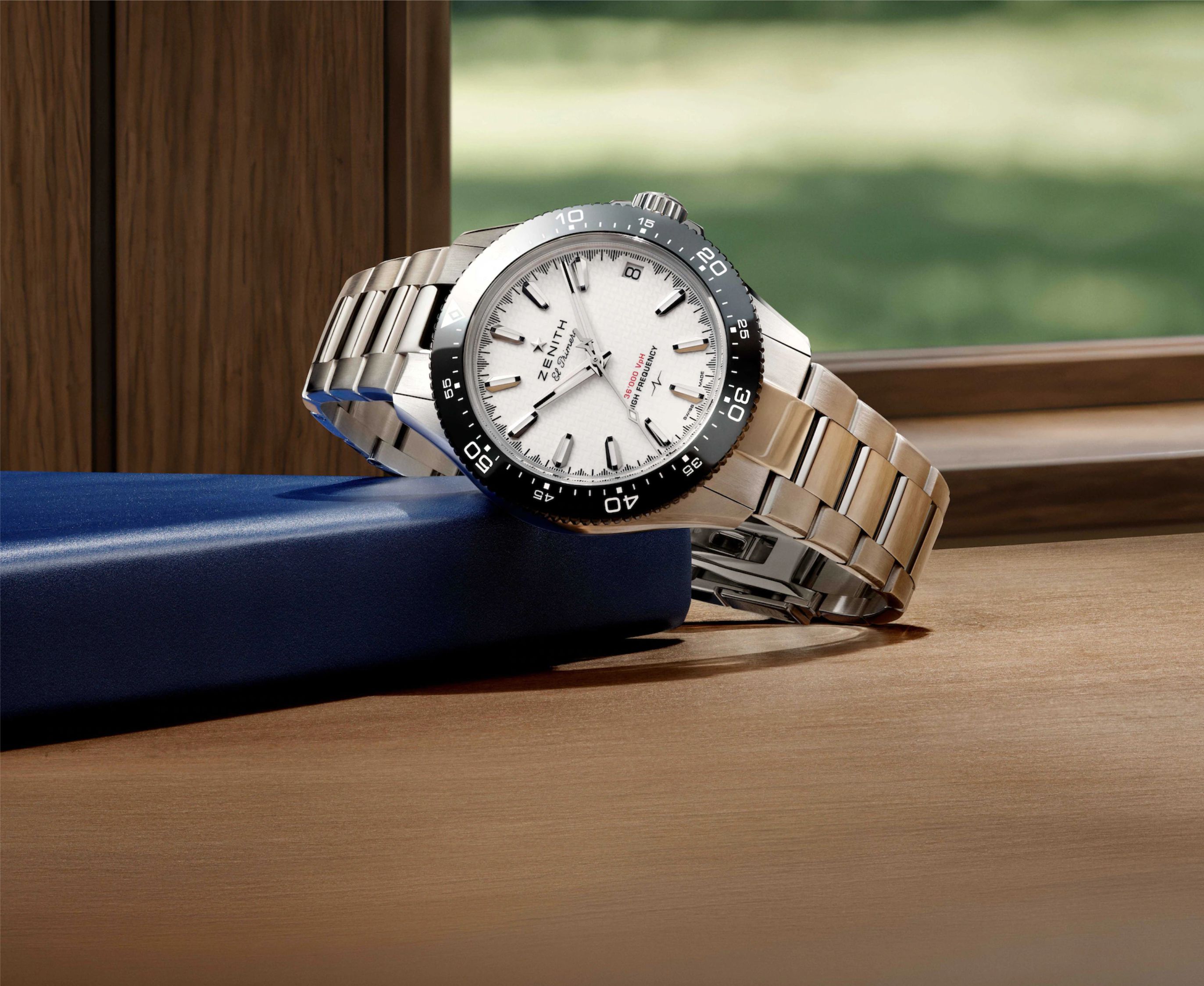 ZENITH CHRONOMASTER Solo Sport с белым циферблатом