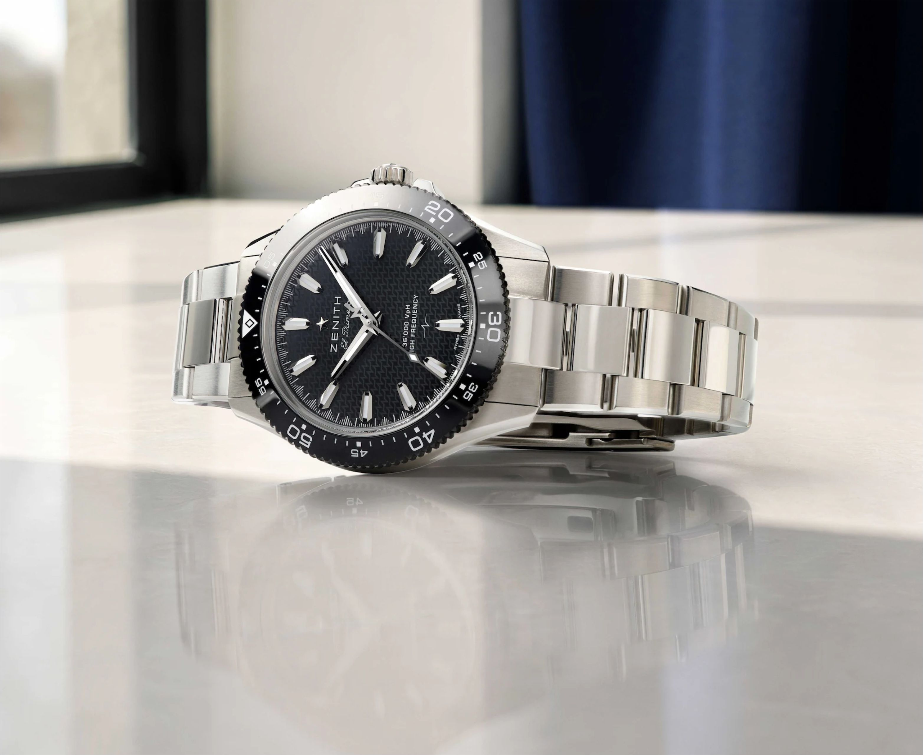 Чёрная версия CHRONOMASTER Solo Sport без даты